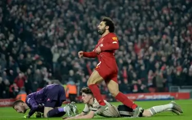 Превъзходството на "Ливърпул" над "Манчестър Юн" във Висшата лига допринесе значително за това мърсисайдци да изпреварят големия си съперник като най-привлекателен за спонсорите футболен клуб на Острова.