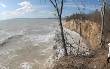  Сребристият бряг, взет от "Ол Сийз пропърти". 