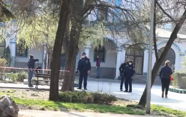 Храмът "Света Троица" в София бе охраняван от полиция 