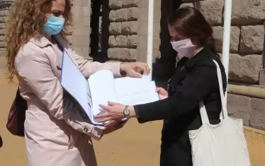  Внасяне на подписка за събарянето на стария строеж. Гражданите победиха, но сега ще са в ролята на смокиново листо. 