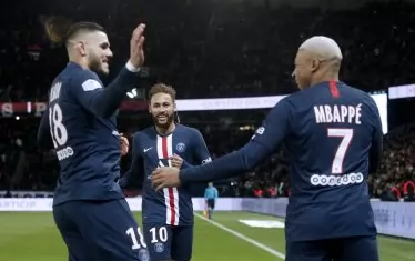  ПСЖ получи титлата, тъй като водеше с 12 точки пред "Олимпик" (Марсилия).