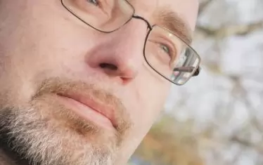 Словенският разследващ журналист Блаж Грага е атакуван от правителството и проправителствените телевизии заради позицията по ограниченията