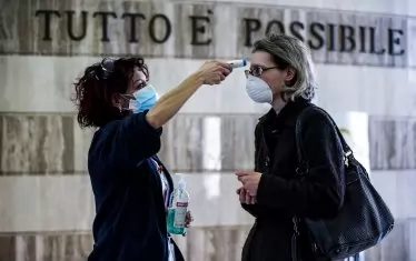  Измерването на температурата преди началото на работния ден вероятно ще се практикува масово след края на пандемията от коронавируса.