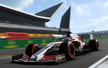 Видеографиката на Формула 1 запазва част от тръпката за любителите на моторните спортове.