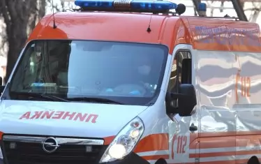 Трима са ранени при катастрофа на градски автобус във Варна