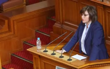 Друг оратор - Луций Корнелий Сула или по-скоро Публий Корнелий Тацит. На който и от двамата да я оприличим, все е без маска.