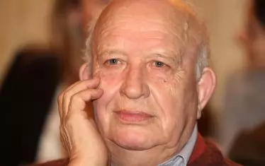 Почина поетът Никола Инджов