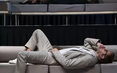 „Сцени от един семеен живот“ от Ингмар Бергман е сред новите заглавия в афиша на „Зад канала“.