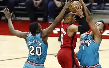 От 1 януари насам Ръсел Уестбрук има средно по  31.7  т., 8.1 борби и 6.8 асистенции на мач.