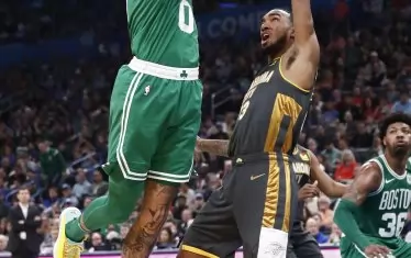 В третия си сезон в НБА Джейсън Тейтъм се превърна в звездата на "Бостън".