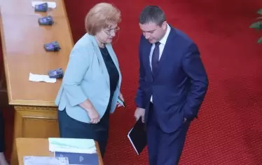  Менда Стоянова и Владислав Горанов са главни герои в показанията на Божков.