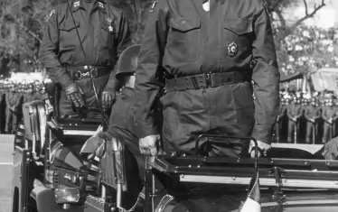 Пиночет на хунта-парад, 1971. 