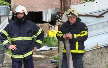 Двама души са с изгаряния след пожар в дом за възрастни хора