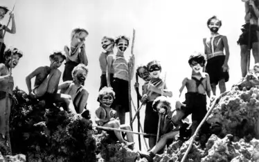 "Повелителят на мухите" - кадър от първата екранизация на романа през 1963 г.