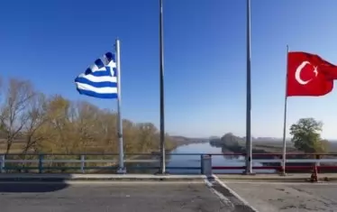 Турция и Гърция влязоха в сблъсък за границата си при река Марица