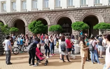  Протестът за детската болница отново поиска оставката на здравния министър Кирил Ананиев.