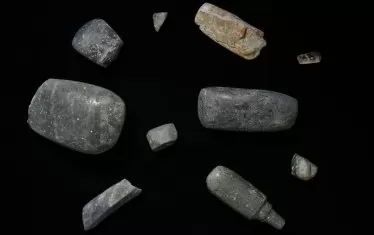  Брадви, открити в Агуада Феникс, датирани между 1000-700 пр.н.е.