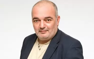 Много е тъжно да бъдеш предаден от сътрудниците и съдружниците си, но Борисов също се е лишавал лесно от тези, които му пречат. 