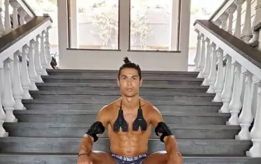 35-годишният футболист използва разнообразни методи за възстановяване, които да поддържат отличната му кондиция.