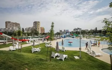 Общинският аквапарк в София отваря с доста солени цени