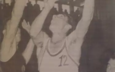 Елегантният №12 Любомир Панов бе Майкъл Джордан на своето време, считаше Божидар Такев.