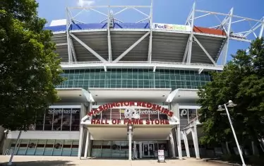 Клубното ръководство премахна статуята на основателя Джордж Престън Маршал от ст. "ФедЕкс Фийлд".