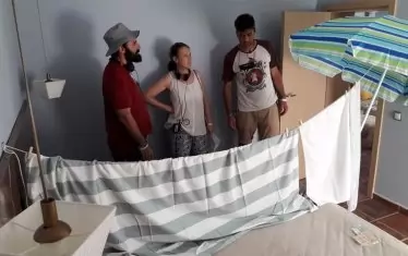 Режисьорското дуо заедно с оператора Крум Родригес, снима детския сериал "Островът на сините птици". 