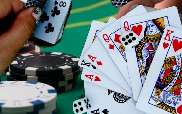 Белгия забранява напълно и навсякъде рекламата на хазарт