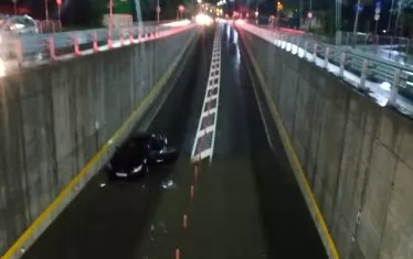  Тунелът за коли и тролеи до НДК