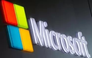 Microsoft отлага старта на Windows 10X