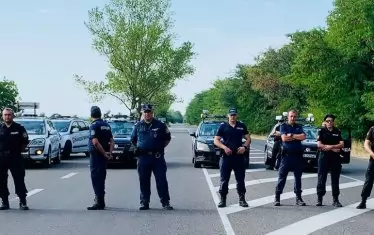 Блокадата край Стара Загора - снимка от групата на протестиращите граждани във "Фейсбук".