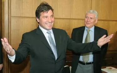  Младен Михалев-Маджо живее основно в Швейцария от 2004 г.насам