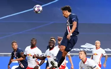 Отскокът и ударът с глава на Маркиньос за 1:0.