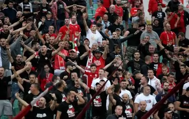 В самата агитка на "ЦСКА-София" социалната дистанция определено не се спазваше... 