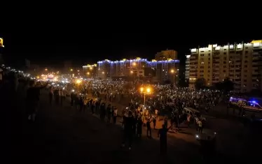 Сцена на сблъсъците в Минск през изминалата нощ.