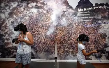 Тези, които не могат да се гмуркат на 28 метра дълбочина, могат да "посетят" находката от потъналия кораб чрез виртуална реалност.