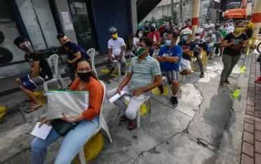 Над 50% от заразените с  COVID-19 по света са в  Америка