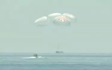 Crew Dragon се приводни в Мексиканския залив