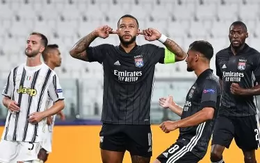 Въпреки че няма кой да го освирква по трибуните, Мемфис Депай символично си е запушил ушите, след като е открил резултата от дузпа за "Олимпик" (Лион) в Торино и така направи задачата на "Ювентус" в реванша неимоверно трудна.