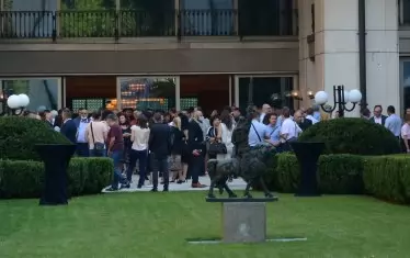 Държавното обвинение не е платило наем за резиденцията, тъй като е ползвало само ливадата.