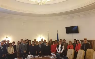 .... и я стовариха върху членовете на ЦИК.