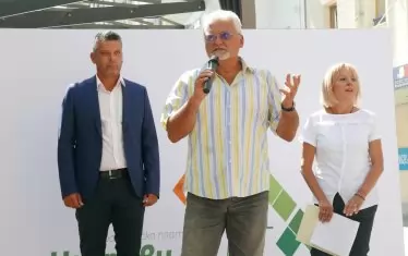 Край Манолова застана и бившият депутат от НДСВ Минчо Спасов.