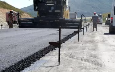 Над 50% от проверените нови пътища са с некачествен асфалт