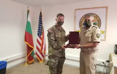  Началникът на отбраната адмирал Емил Ефтимов се срещна с началника на щаба на Сухопътните войски на САЩ генерал Джеймс Макконвил на учебен полигон „Ново село“