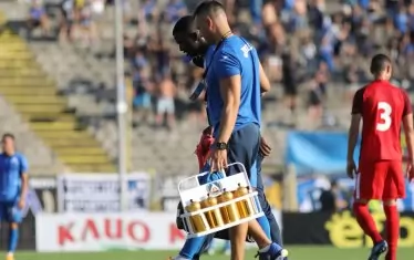 Найджъл Робърта напусна контузен преди почивката и с това притесни шефовете си най-вече предвид планираната му продажба.