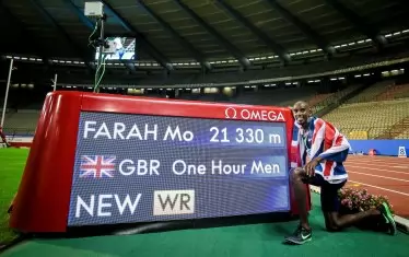 На 37 г. Мо Фара постави първия си световен рекорд