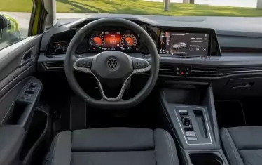  Volkswagen Golf GTE