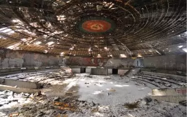  Разрухата отвътре. 