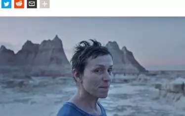 Двукратната носителка на "Оскар" Франсис Макдорманд в  Nomadland на Клои Жао. 