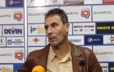 На най-тежката пресконференция в живота си - на 13 октомври 2011 г., когато обявява, че има рак на стомаха. "Не ми остава нищо друго, освен да се боря с тази болест. Ще проява характер и ще опитам да се справя. Говоря за това с болка, защото прочетох достатъчно лъжи и спекулации за себе си", казва тогава Херо.